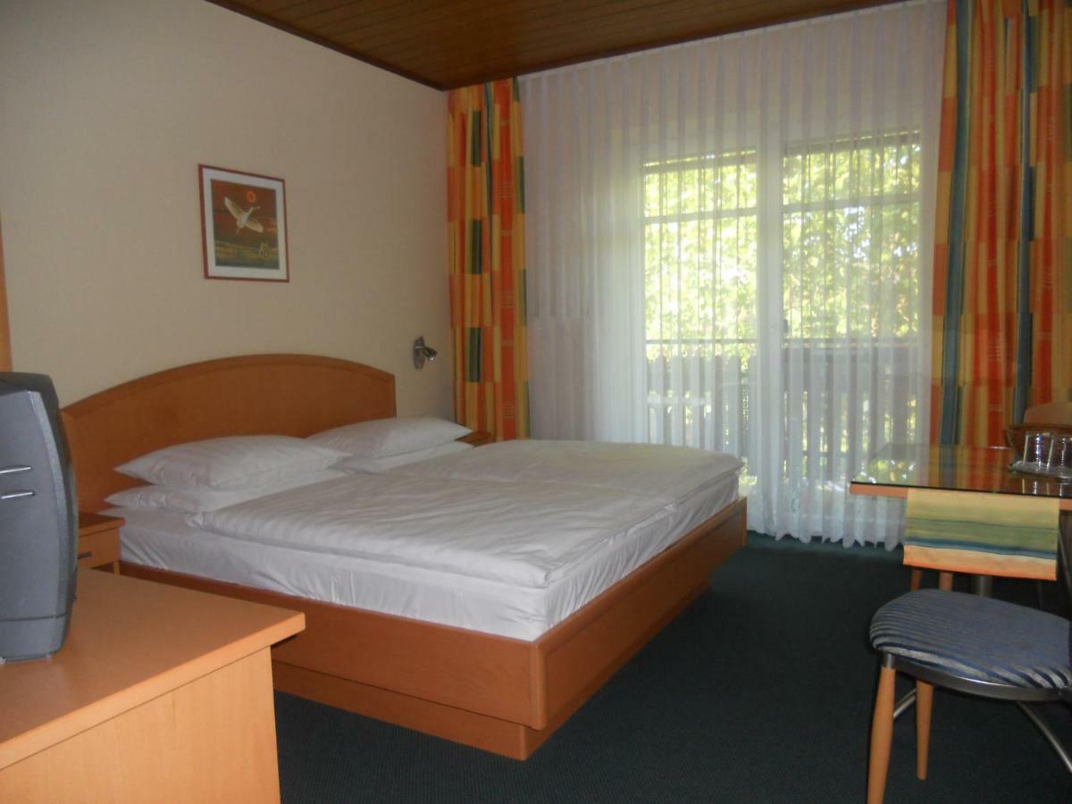 לינה וארוחת בוקר פודרסדורף אם סי Gastehaus Moser מראה חיצוני תמונה